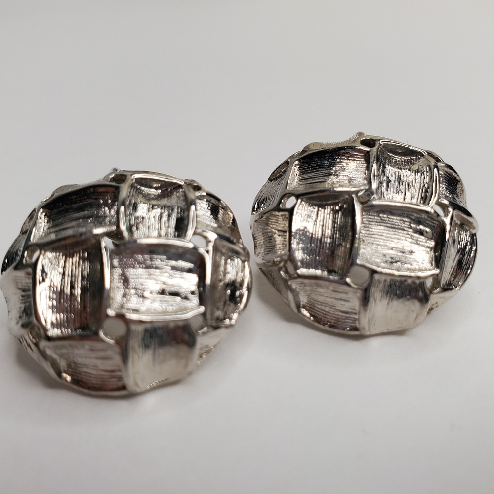 Vintage Sarah Coventry Silver Basket Weave Button Earrings Spacecore